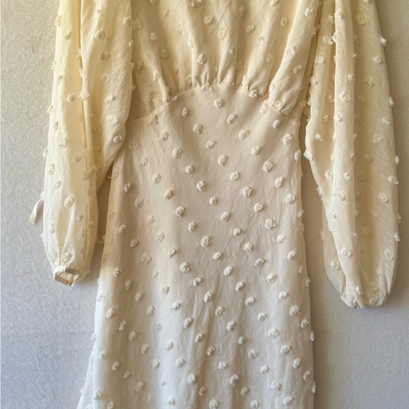 Chicwish Cream Swiss Dot Long Sleeve Midi Dress Size M Cottagecore Romantic - Picture 4 of 5